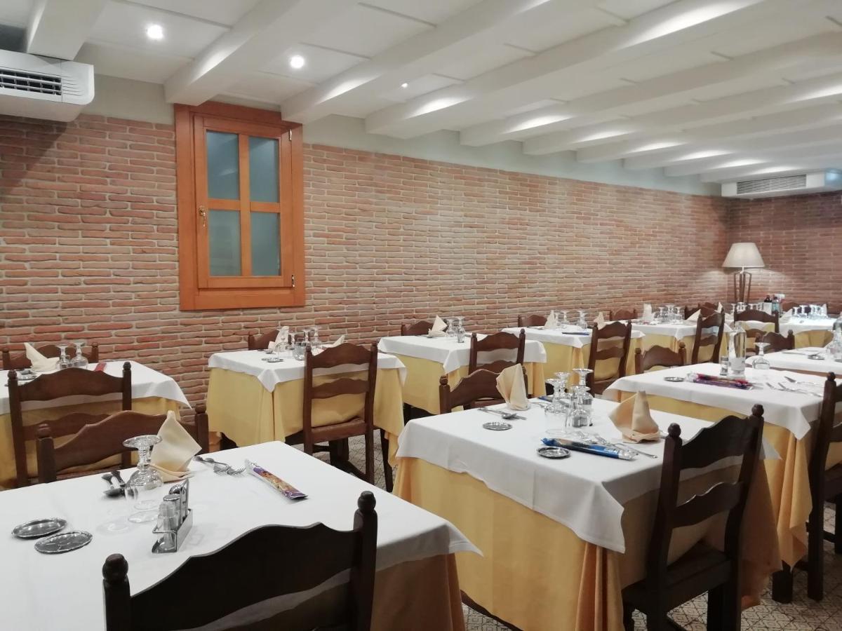 Albergo Ristorante Leon d'Oro Este Exterior foto